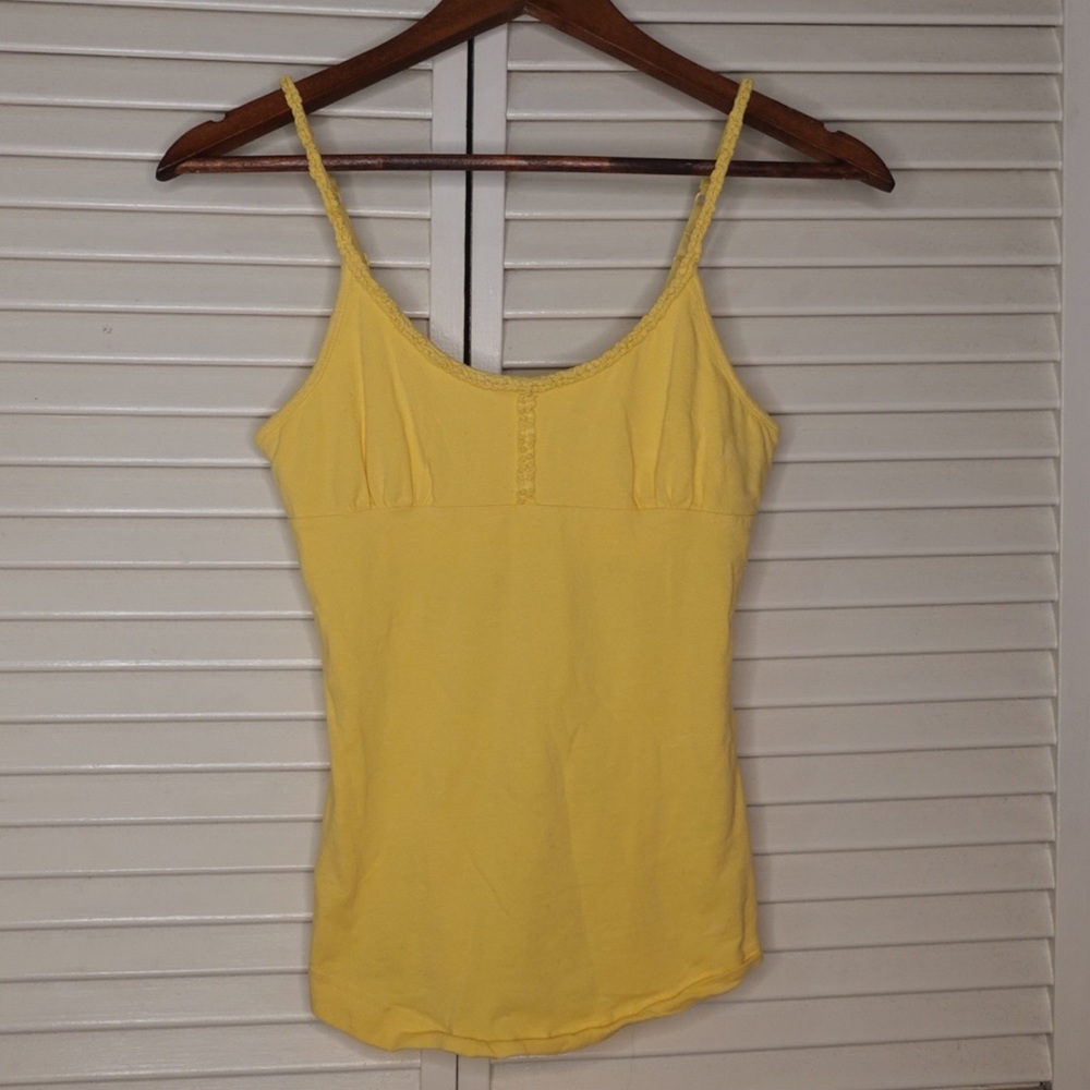 so wear it declare it cute summer 2000s yellow tank top size - S